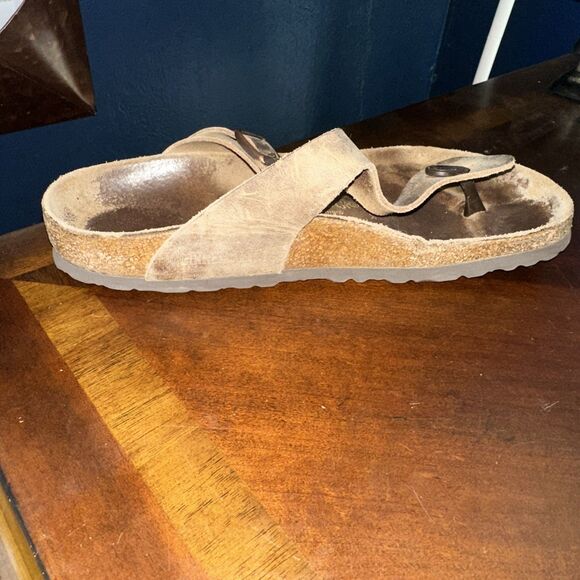 Women’s Birkenstock Thong Gizeh Sandal Tan Suede Size 40 Womens 9 Mens 7 - Picture 7 of 12